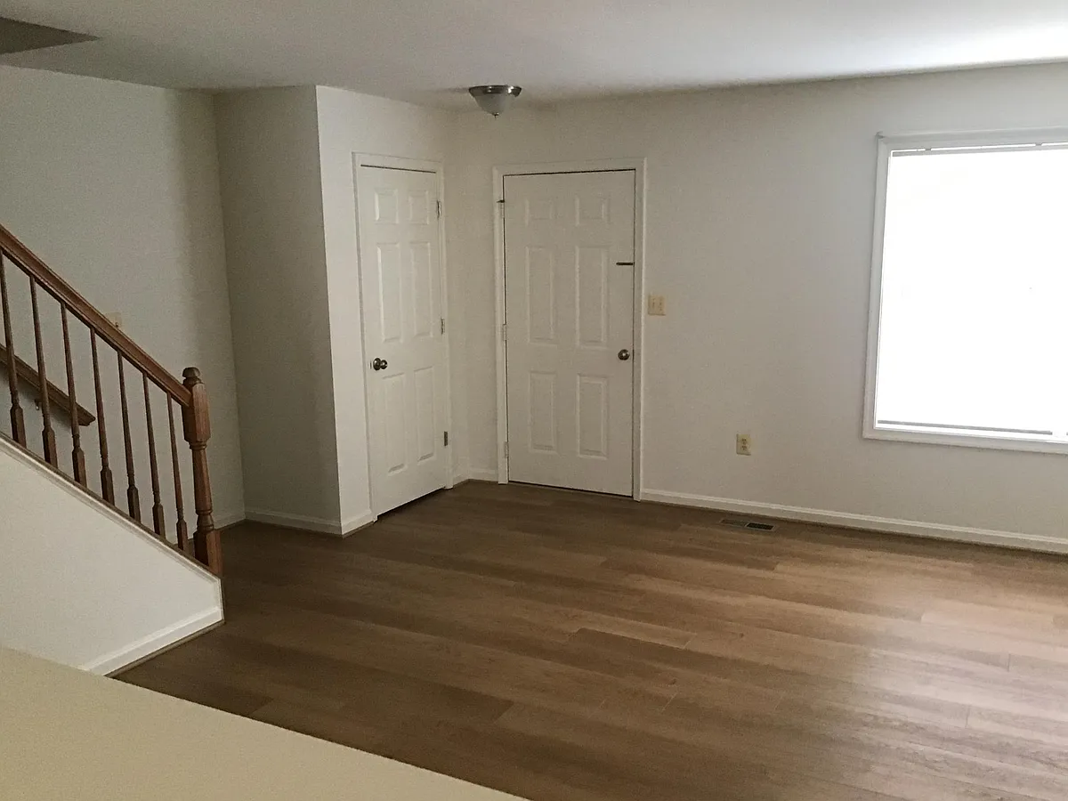 Building Photo - 542 Highland Towne Ln