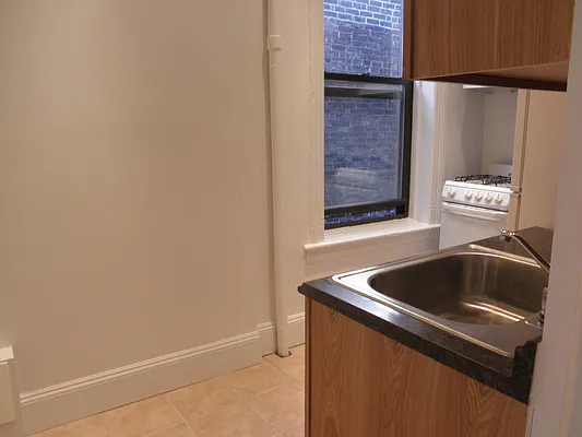 Rented by RV Realty | media 37