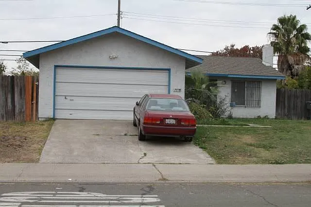 7690 Lytle St photo 1