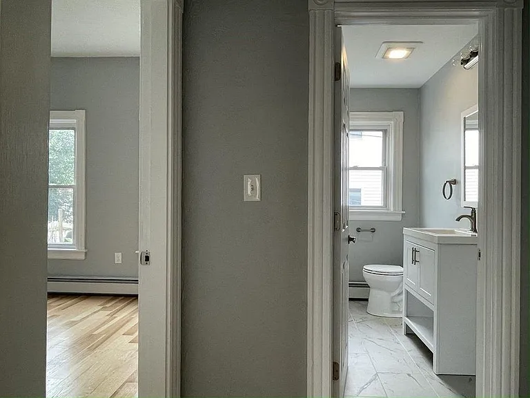108 Pine St #1 — Photo 20