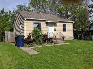 810 Englewood Ave, Waterloo, IA 50701