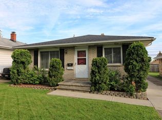 11417 Darlington Rd, Garfield Heights, OH 44125