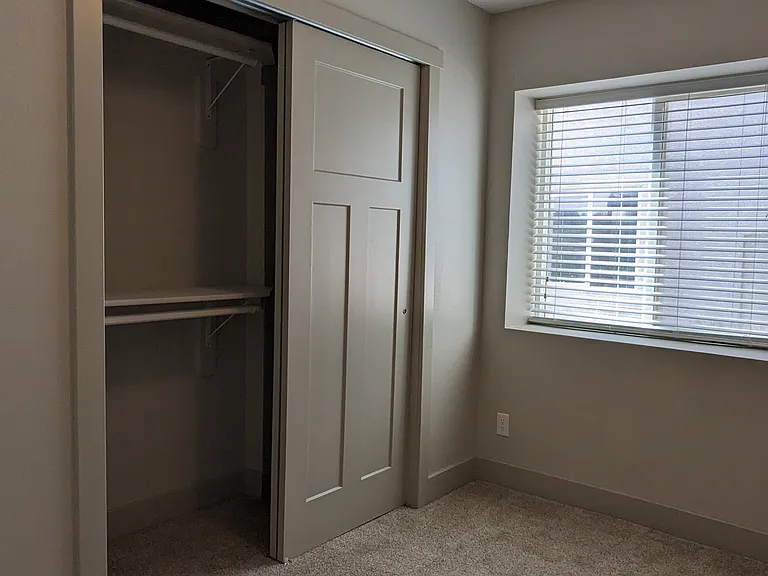 913 Columbine Ave — Photo 36