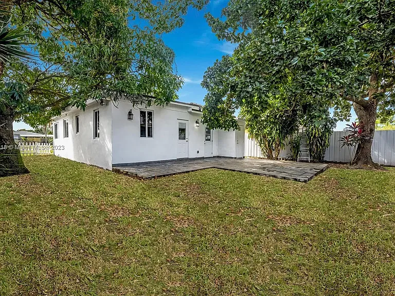 8861 SW 127th Ter — Photo 115