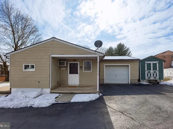 351 E Fulton St, Ephrata, PA 17522