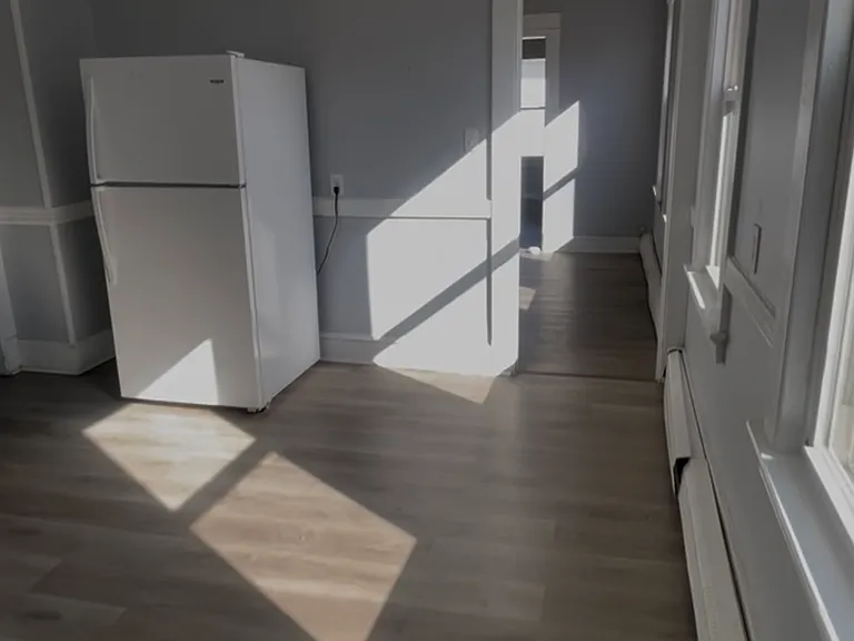 23 Vermont St #3 — Photo 2
