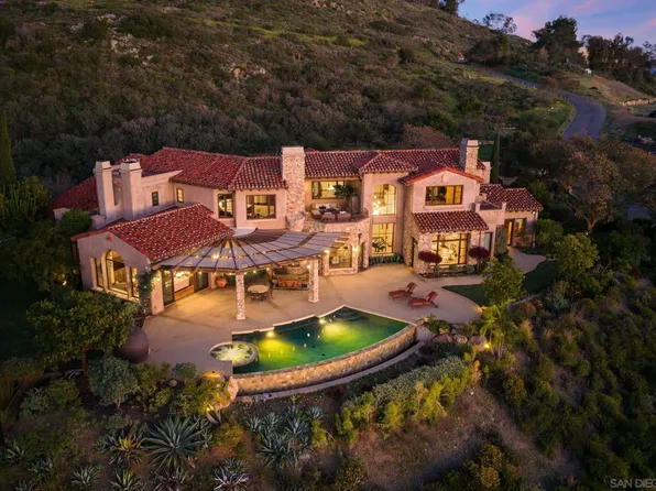 19557 Fortuna Del Este, Escondido, CA 92029