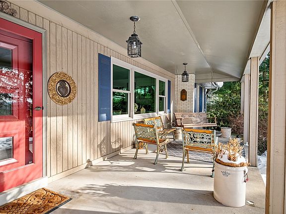 4th image of 108 Highland Dr