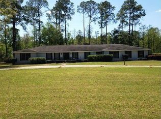 103 Pinetree Ct, Hartford, AL 36344