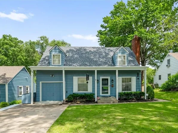 4933 Booth St, Westwood, KS 66205
