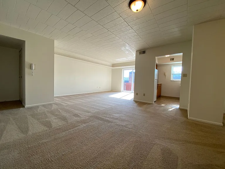 360 Maryland Ave — Photo 20