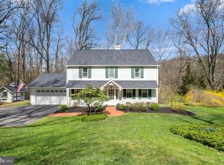 445 Upper Weadley Rd, Wayne, PA 19087