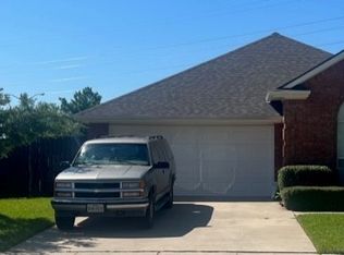 301 Chantilly Ct, Hurst, TX 76054
