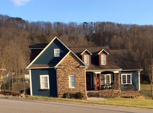 210 Mountain Meadow Ln, Clinton, TN 37716