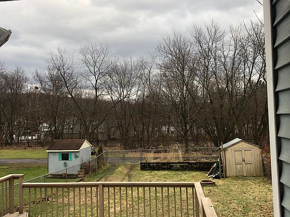 3rd image of 610 Morgan St