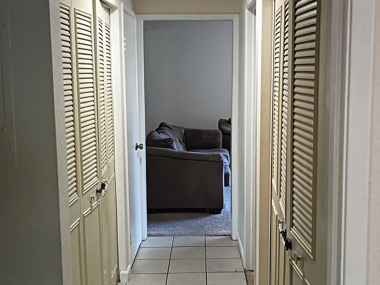 1108 Menlo Dr — Photo 3