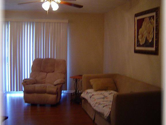 Laminate flooring with neutral walls, ready to move in!