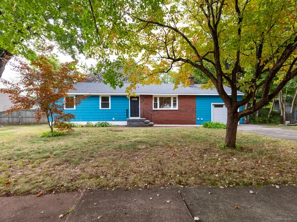 34 Parmalee Drive, Hamden, CT 06514
