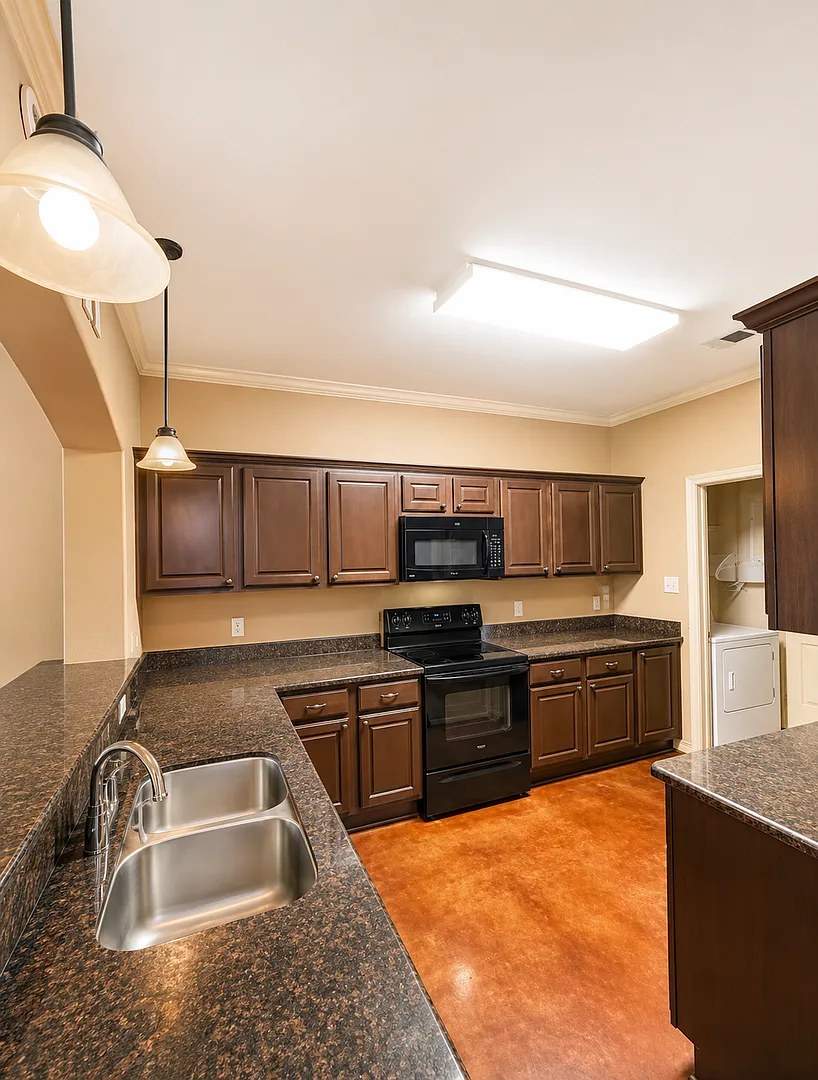 3 Bed/3 Bath Barracks Townhome Available For Immediate Move In!! — Photo 3