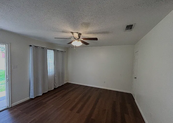 412 Juniper Street - 1 — Photo 3
