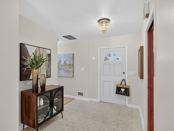 3rd image of 4831 Finlandia Way