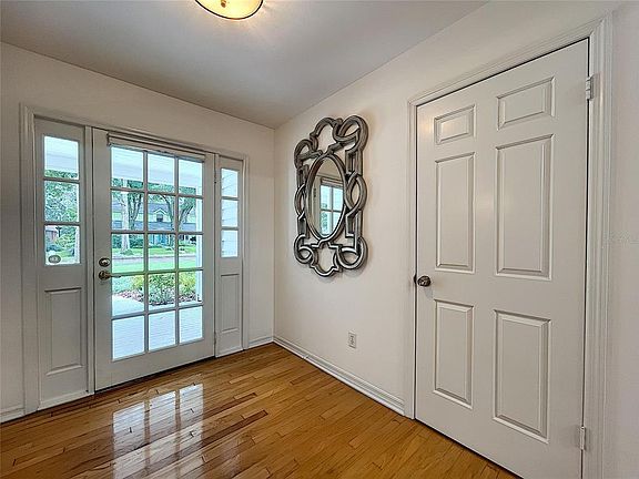 4th image of 2218 Shadehill Ct