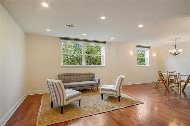 2511 Saint Charles Ave #302 — Photo 5