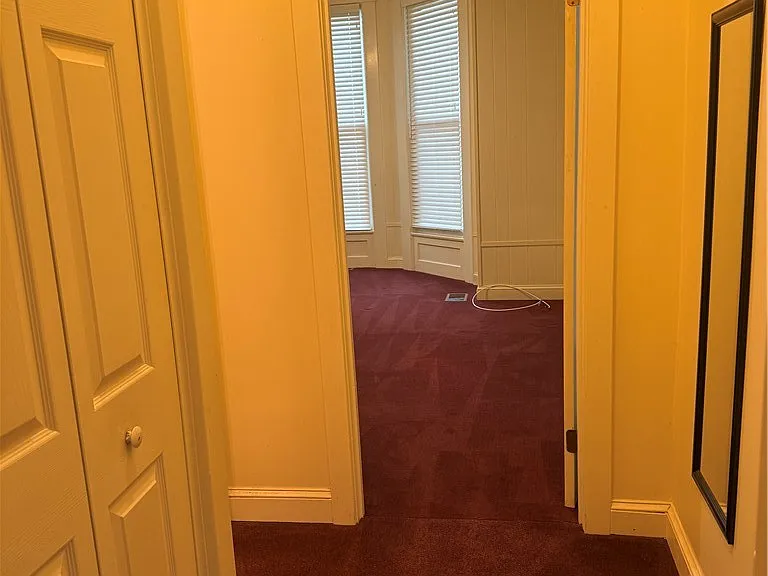 506 W Water St — Photo 8