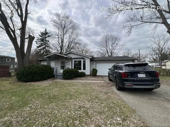 3024 Longview Ave, Rochester Hills, MI 48307