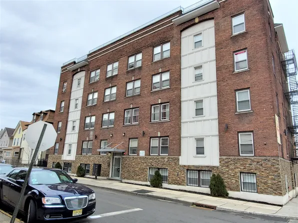 37 N Burnett St #1A, East Orange, NJ 07017
