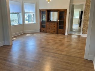 2014 Lake St #1, Evanston, IL 60201