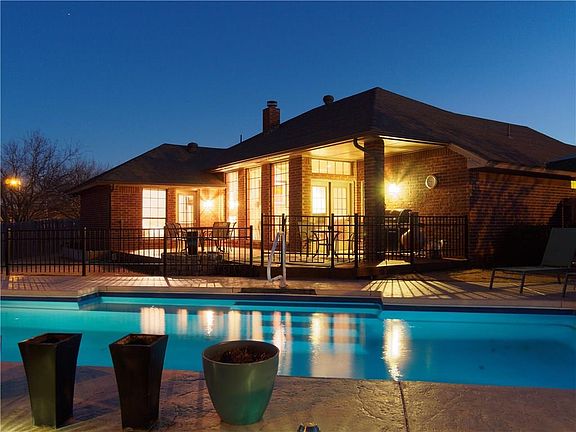 2nd image of 3513 Marston Cir