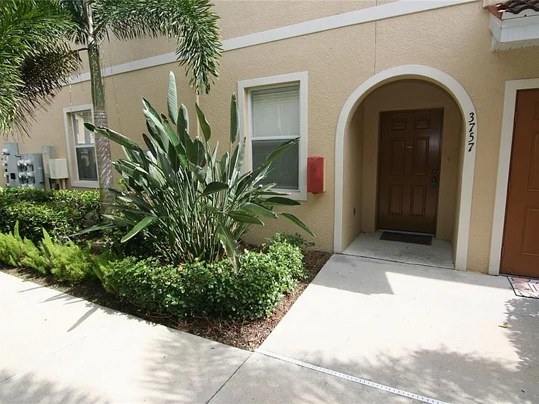 3757 Parkridge Cir #5106 — Photo 2