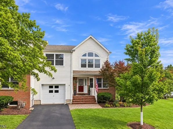 7 Aspen Dr, Hillsborough Twp., NJ 08844