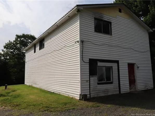 860 Charters Settlement Rd, New Maryland, NB E3C 1X7