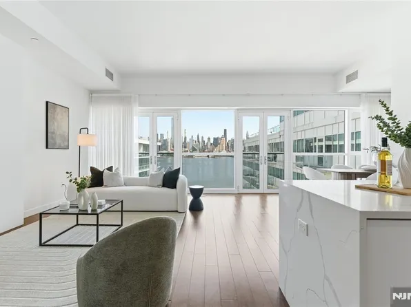 800 Ave At Port Imperial Blvd APT 1010, Weehawken, NJ 07086