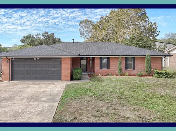 1309 Willow Brook St, Ada, OK 74820