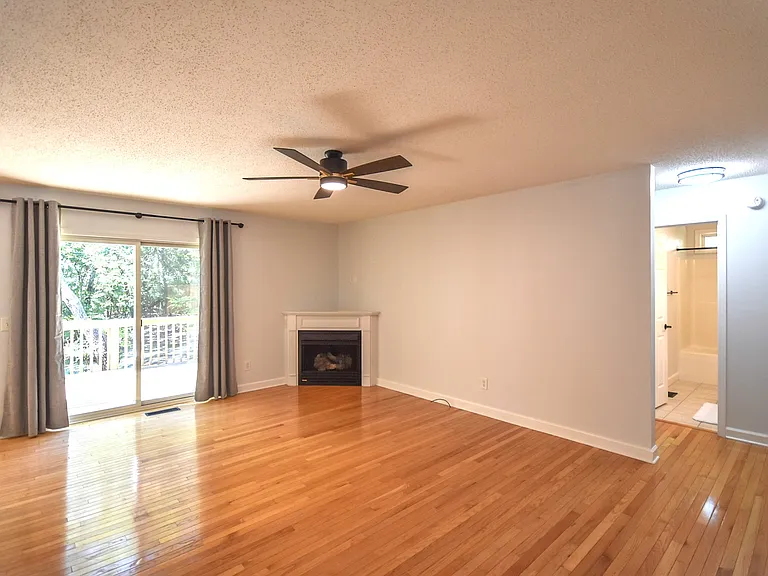 190 Winchester Rd — Photo 11