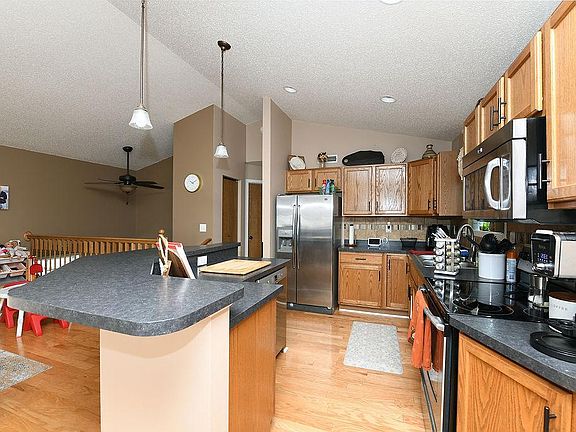 3rd image of 5483 49th Ave S
