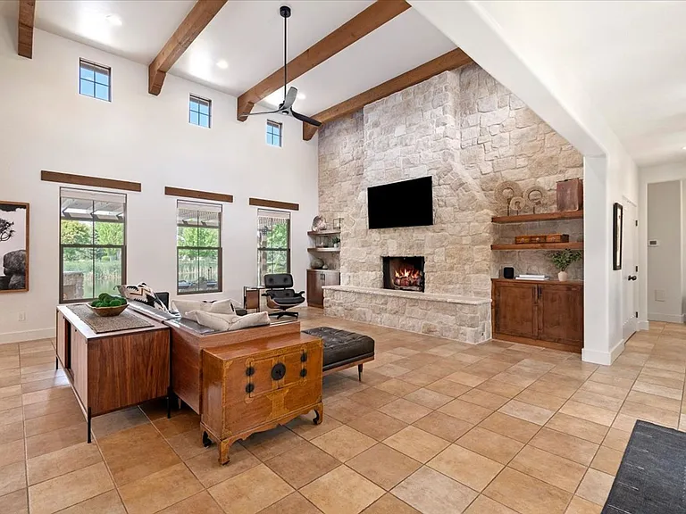 966 W Watersford Dr — Photo 32