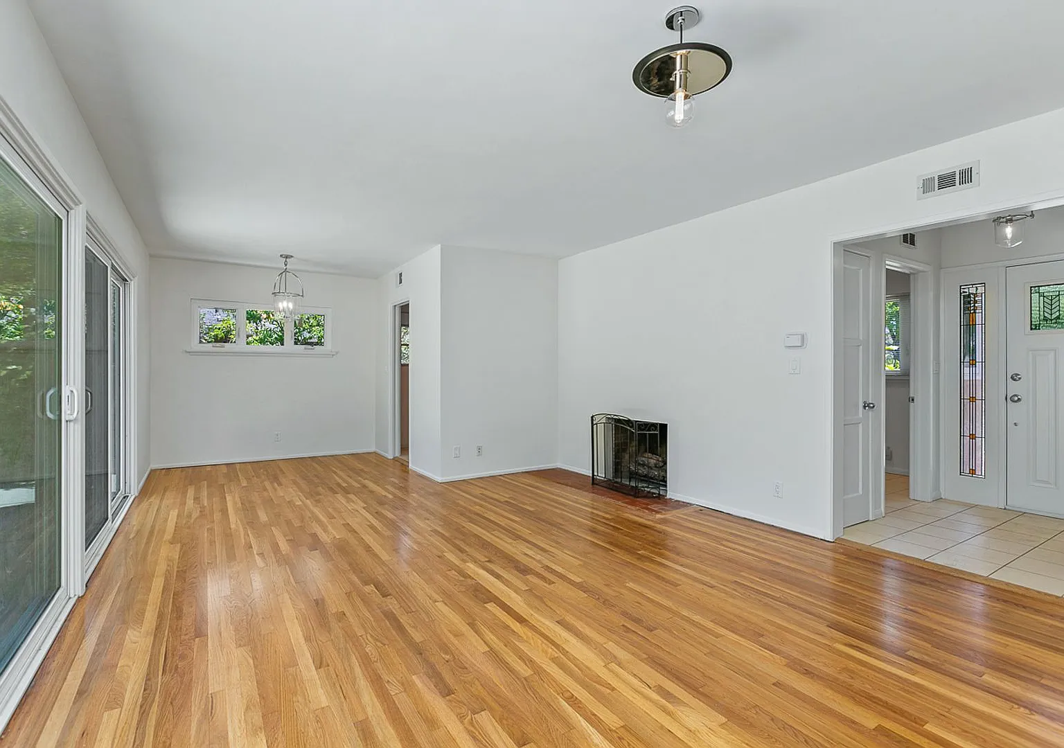 Now Available | Beautiful 3-Bedroom Home in Prime Pasadena — Photo 3