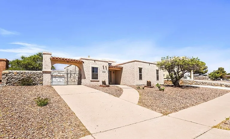 7148 Villa Hermosa Dr — Photo 2