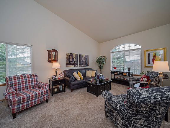 2nd image of 7404 84th Pl NE