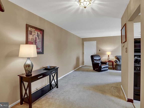 4th image of 436 N Armistead St APT 301