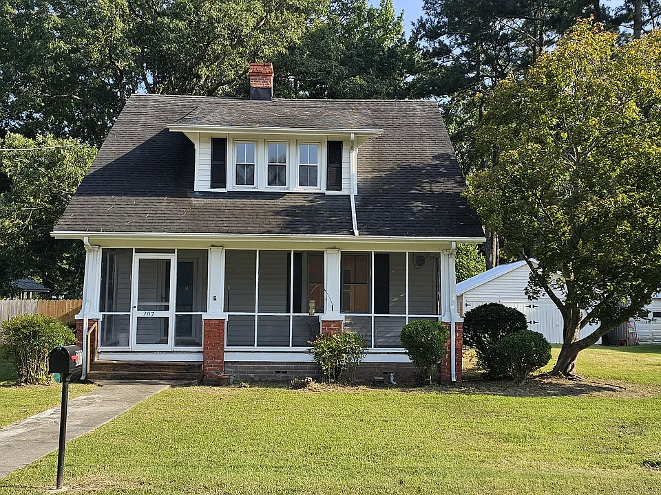 307 Gray Ave