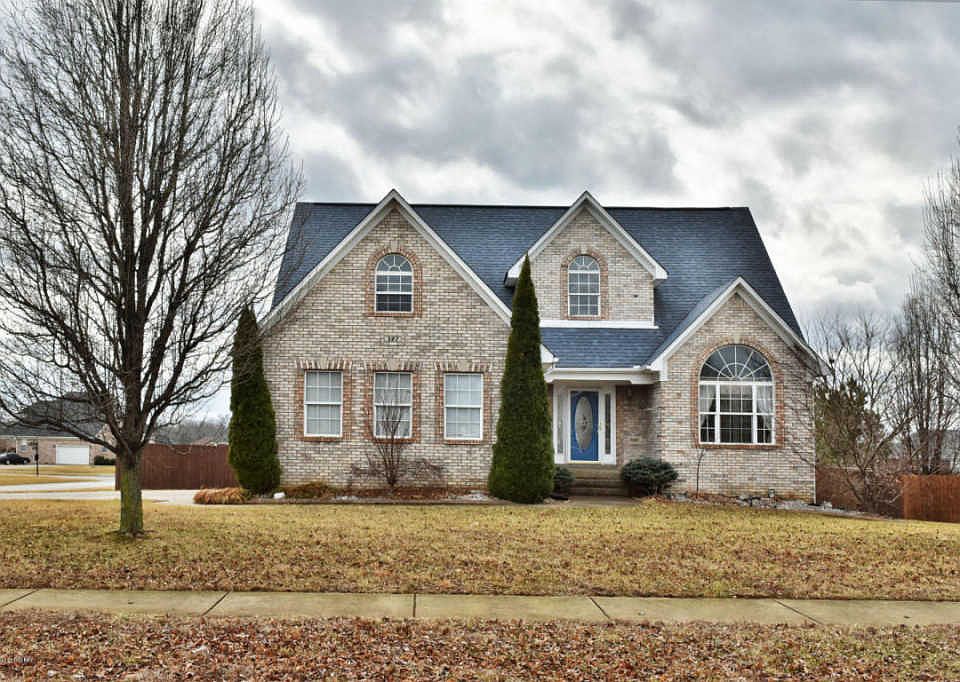 1st image of 327 Autumn Glen Dr