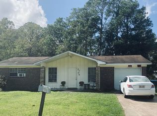 2705 State St, Gautier, MS 39553
