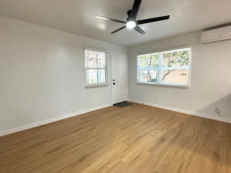 4554 Palm Ave #4554 — Photo 6