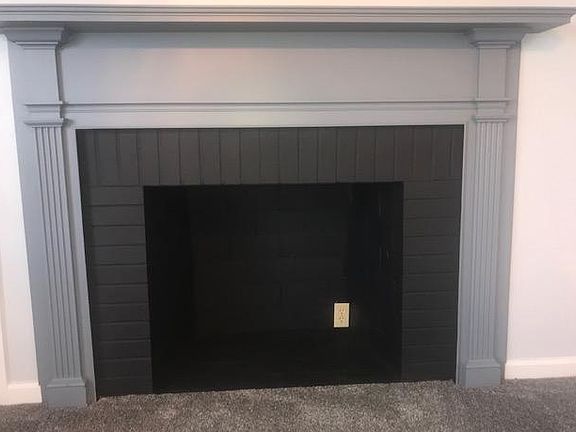4th image of 2100 E 8th St #A