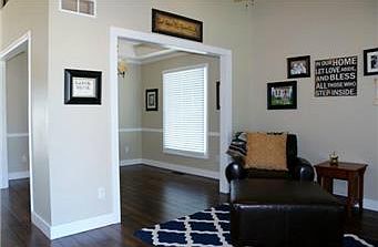 2nd image of 5561 Belmont Dr